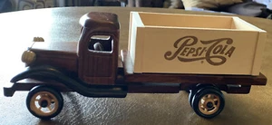 VINTAGE Brown Wood PEPSI-COLA BOTTLE TRUCK Working Wheels 11" X 4" X 4". Display - Picture 1 of 6