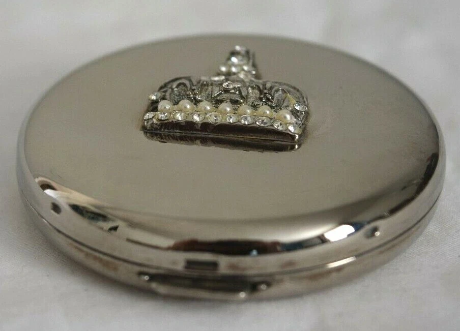 Corona espejo compacto redondo vintage con cuentas  Foto 1 de 4