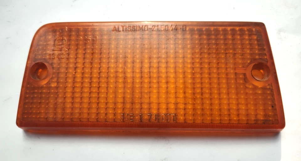 FIAT 131 SEDAN 1975-78 RIGHT  AMBER UPPER  ALTISSIMO  TAIL LAMP TURN LENS - Image 1 of 1
