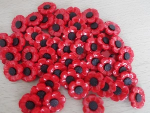 50 x Cute Red Poppy Flower Novelty Shank Buttons 21mm Craft Sewing Knits U42 - Picture 1 of 2