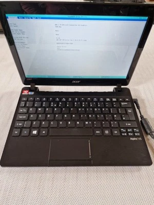 Acer Aspire V5-121 ZHG AMD C-70 APU Radeon HD Graphics 11,6" 2gb Ram No Hdd - Image 1 of 4