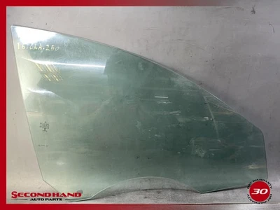 Ventana puerta lateral pasajero delantero derecho Mercedes CLA250 14-18 vidrio automático fabricante original Foto 1 de 4