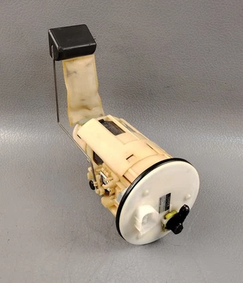 99 01 LEXUS GS300 JZS161 2JZGE / 1UZFE CONJUNTO DE BOMBA DE COMBUSTIBLE 77024 30010 OEM JDM Foto 1 de 4