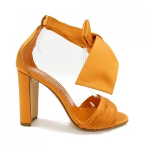 MANOLO BLAHNIK Pumps Women's Size 37 Orange Suede - Picture 1 of 6