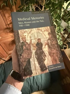 Mittelalterliche Erinnerungen: Männer, Frauen und die Vergangenheit, 700-1300: Van Houts: PB: sehr guter Zustand - Bild 1 von 8
