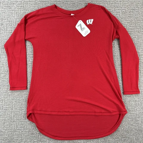 Wisconsin Badgers Shirt Small Red Oversized Logo Long Sleeve Stretch NWT Womens Cover