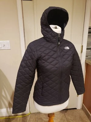 Girls Medium, 10/12 North Face Thermoball hoodie Black - Image 1 of 4