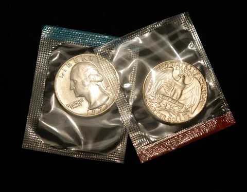 1973 P & D Washington Quarter Set (2 Coins) US MINT CELL0 FREE SHIPPING Cover