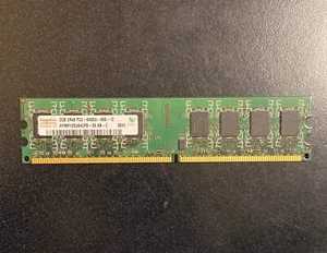 MODULO DDR2 2 GB HYNIX HYMP512U64CP8-S6 (A/N HYMP512U64CP8-S6) usato - Foto 1 di 2