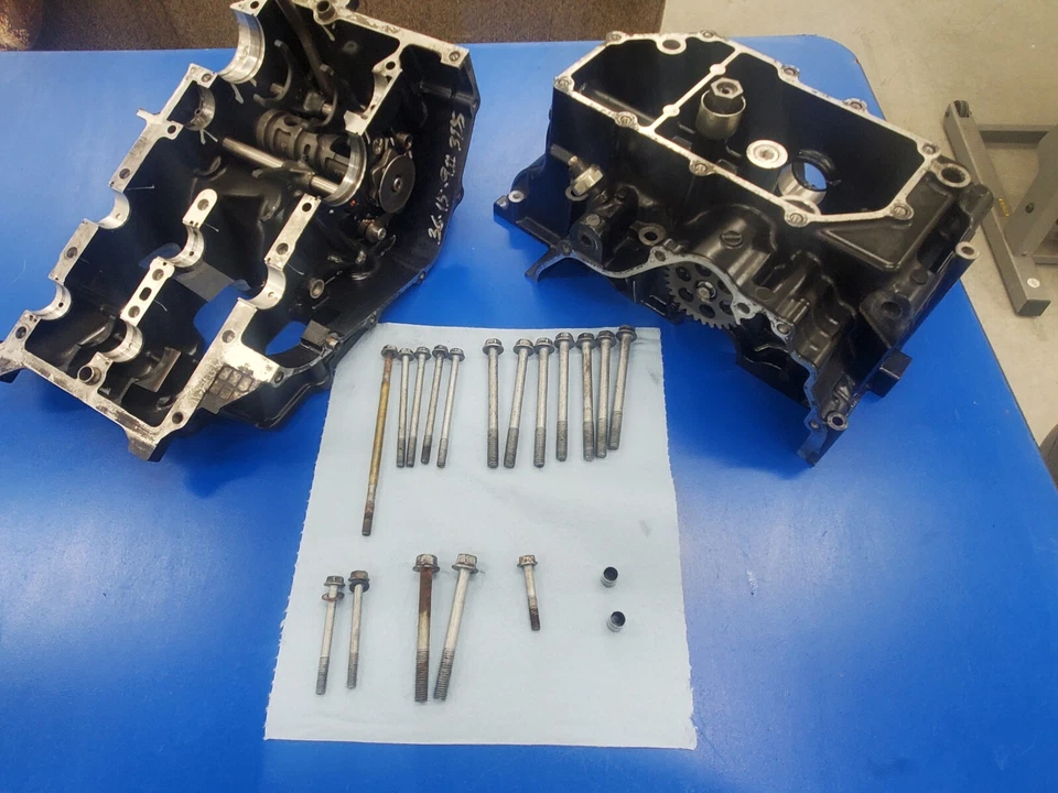 Kawasaki Ninja 300 EX300 2013-2017 OEM motor cárter superior/inferior Foto 1 de 4