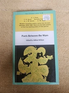 Poets Between the Wars, Milton Wilson, 9th Reprint Paperback Near fine Copy - Picture 1 of 2