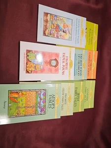 LOT OF 9 Vintage Dover Children's Thrift Classics Paperback Story Books - Bild 1 von 4