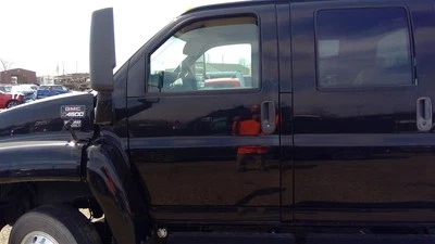 GMC C4500 2006 camioneta pickup TopKick conductor puerta delantera izquierda 3029643 Foto 1 de 4