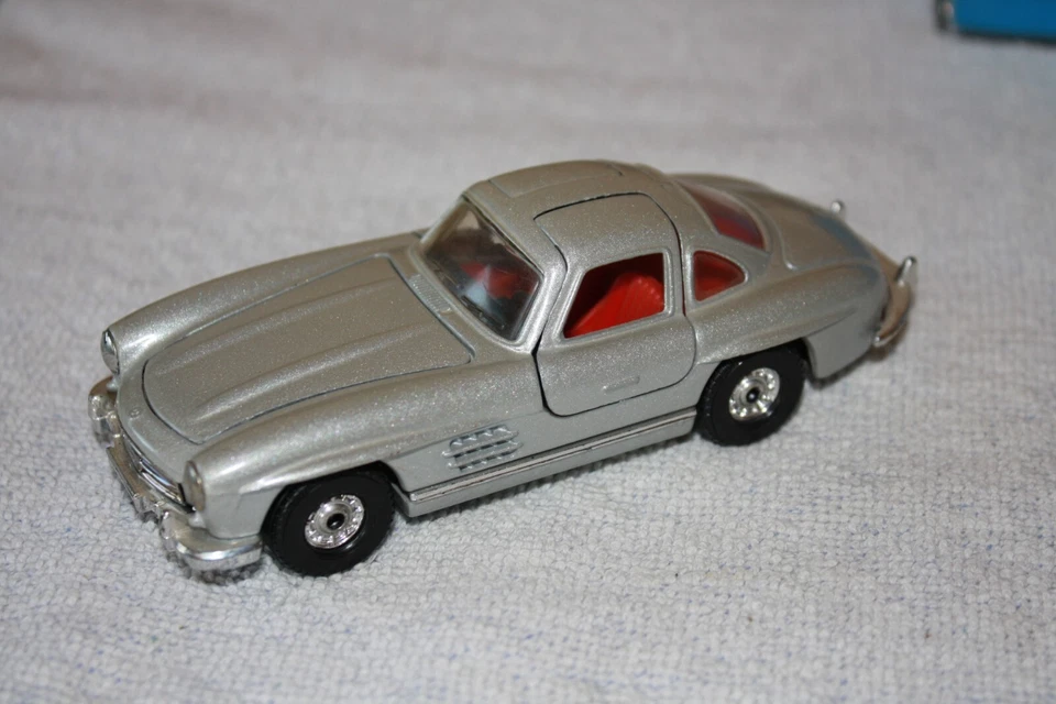 Modellauto Corgi, Mercedes Benz 300 SL - Bild 1 von 1