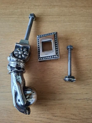 Batente de porta ornamentado vintage francês Hand of Fatima Hamsa com acessórios - Imagem 1 de 4