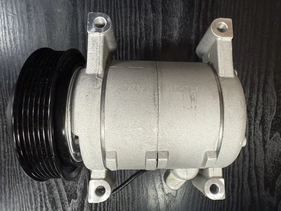 Compresor de aire acondicionado nuevo - 4 estaciones, 68452. Se adapta a Nissan Sentra 00-06 1,8 L-L4 Foto 1 de 4