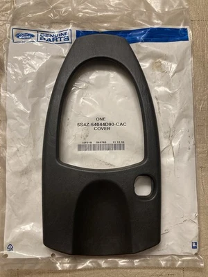 FORD FOCUS 2000-2007 CONSOLA CENTRAL MOLDURA CON ORIFICIO DE BOTÓN DE CONTROL DE TRACCIÓN Foto 1 de 2