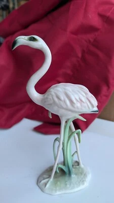 Estatuilla de flamenco del emperador de Alemania 8 pulgadas Foto 1 de 4