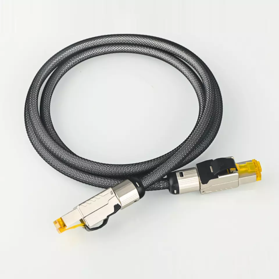 Pure Silver CAT8 Ethernet Network Cable HiFi 40Gbps 2000MH RJ45 Patch Cord - Image 1 of 4