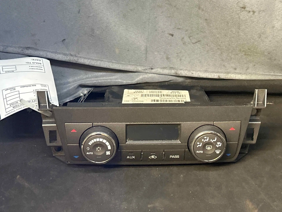 Fits 2007-11 CADILLAC DTS Heater A/c Control OEM:25839377 Foto 1 de 4