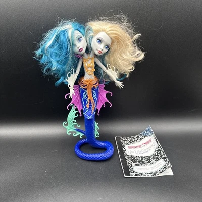 Muñeca Mattel Monster High Peri y Pearl Serpentine Great Scarrier Reef 2 cabezas Foto 1 de 4