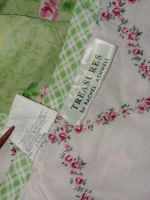 Cortina de ducha de tela Rachel Ashwell Treasures floral retazos Shabby Chic 68x68 Foto 1 de 4