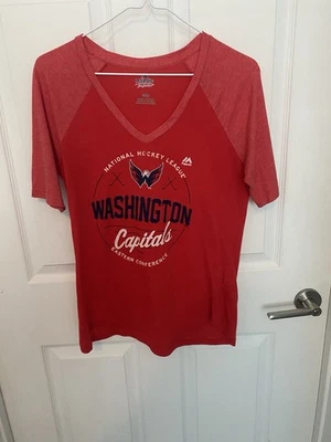 Красная женская футболка НХЛ Washington Capitals с v-образным вырезом размер средний - Изображение 1 из 4