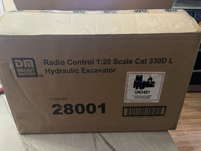 Escavatore Diecast Masters Cat 330D L RC scala 1:20 #28001.  SOLO 1000 PRODOTTI - Immagine 1 di 4