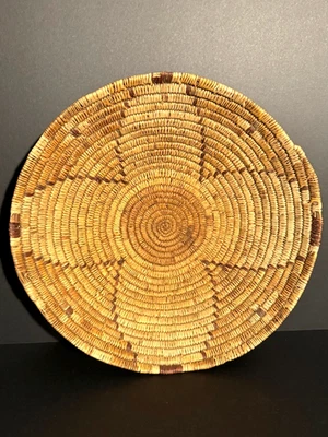 BEAUTIFUL & LARGE MESCALERO APACHE BASKET, NATURAL YUCCA STAR DESIGN, EXCELLENT! - Image 1 of 4