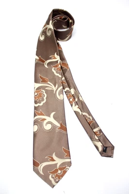 3947) VERSE 9 CORBATA HOMBRE 100% MICROFIBRA HECHA EN CHINA Foto 1 de 4