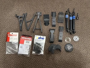 Miscellaneous Traxxas E Revo 1.0 Parts - Picture 1 of 11