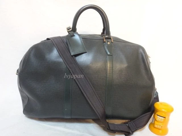BOLSA DE OMBRO AUTÊNTICA LOUIS VUITTON TAIGA KENDALL PM ALÇA LV71 - Imagem 1 de 1