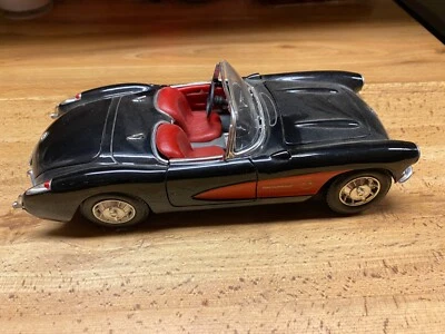 Vintage 1957 Chevrolet Corvette Black Red Road Signature Diecast 1:18 - Image 1 of 4