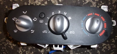 Renault Twingo II Heizungsregulierung Bedienteil Heizung  - Bild 1 von 2