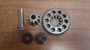 Sabre 15.5/42 Lawn Tractor Tuff Torq Reduction Gear 19216833450 19216833510 - Picture 1 of 4