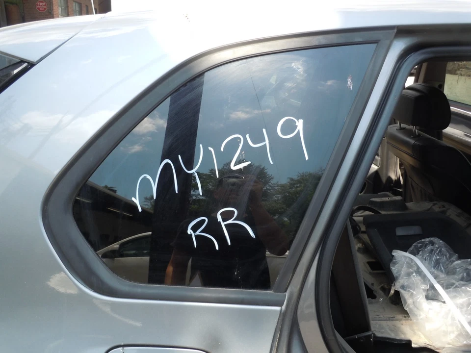 07-13 BMW X5 Rear Quarter Window Glass Pass Right OEM Privacy Tint Black Frame - Image 1 of 1