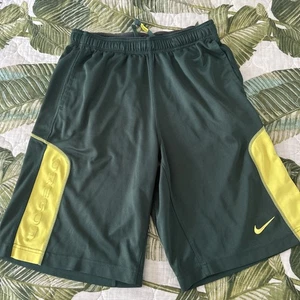 Mens Nike Oregon Ducks Shorts Basketball FOOTBALL Dri-fit - Picture 1 of 7
