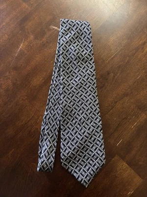 GUESS 100% Silk Men's Tie Geometric Design Made In USA - Image 1 of 4