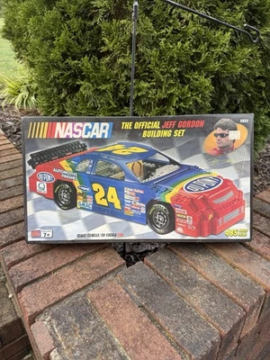 Mega Bloks NASCAR 24 The Official Jeff Gordon Building Set Race Car 9955 NEW - Image 1 of 4