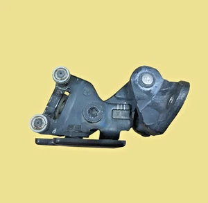 68271843AA Rodillo de bisagra de puerta corredera derecha para 22-25 Ram Promaster 2500 #5299 PM - Imagen 1 de 6