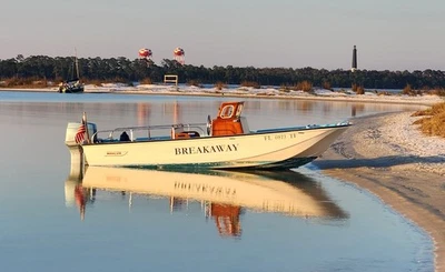 1968 17' Boston Whaler Nauset (Pre Montauk) Mahagony Center Console Boat - Image 1 of 4