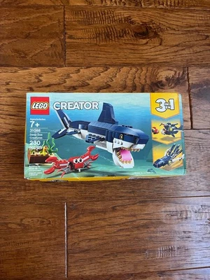 LEGO CREATOR 3 In 1 Deep Sea Creatures 31088 Factory Sealed ** Box Bit Crushed - Image 1 of 4