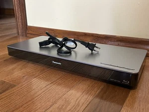Panasonic DMP-BDT460 4K, 3D Blu-Ray Player, DVD  -Silver/Black WORKS! No Remote - Picture 1 of 8