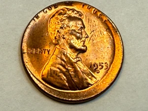 1953 D UNCIRCULATED Lincoln Cent ERROR- OFFCENTER - Picture 1 of 2