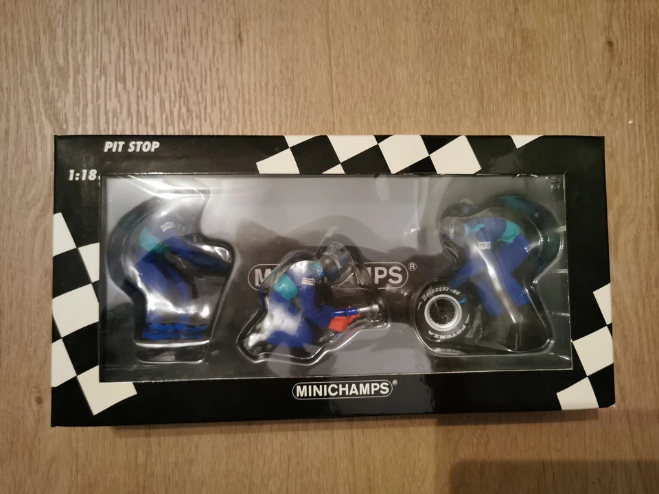 Sauber Front Tyre Change Set '02 - 2002 1:18 F1 Modell Tankstoppfig. Minichamps - Bild 1 von 1