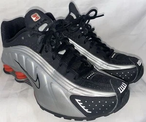Nike Shox R4 OG schwarz metallic silber rot Turnschuhe Schuhe BV1111-008 Herren 7 - Bild 1 von 24