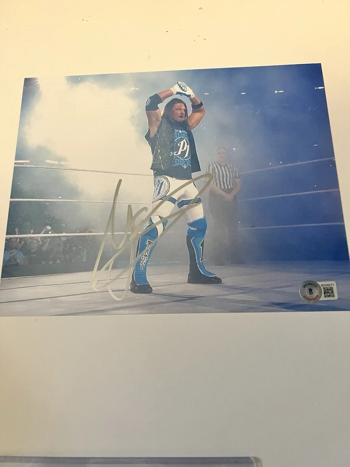 Base Beckett Aj Styles Wwe assinada 8x10 - Imagem 1 de 1