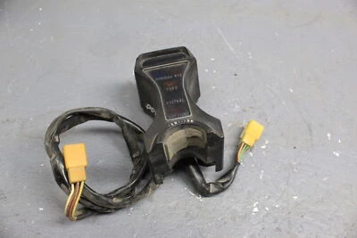 1983 SUZUKI GS1100GKD PAINEL DE ACABAMENTO DE IGNIÇÃO FEIXE ALTO SUPORTE LATERAL DE GIRO - Imagem 1 de 4