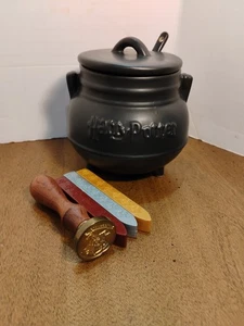 Harry Potter Lot Soup Jar Ceramic Black Cauldron W/ Lid, Wax Seal W/ 3 Sticks - Picture 1 of 11