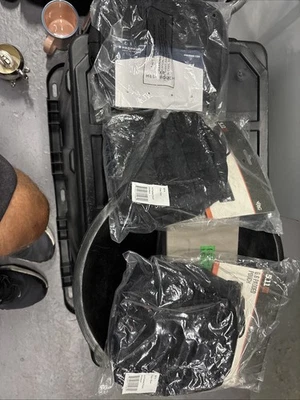 6.6 Padded Pouch Black - Image 1 of 3